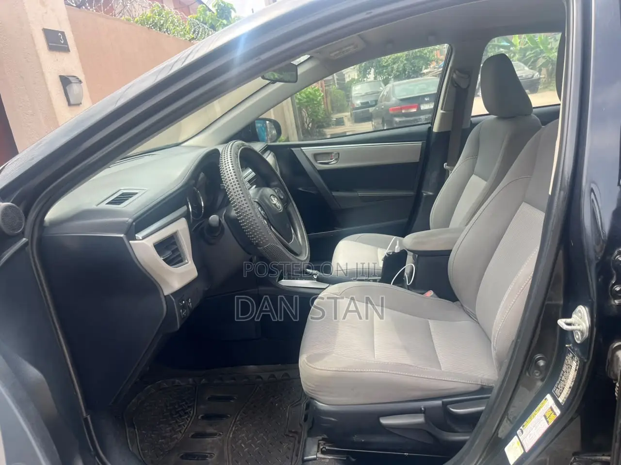 Toyota Corolla 2015 Black