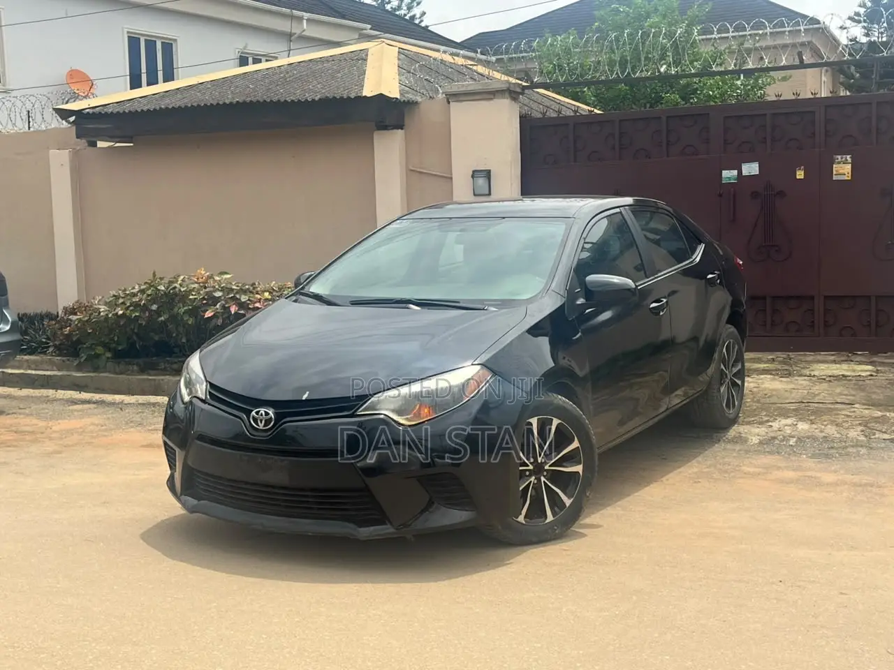 Toyota Corolla 2015 Black