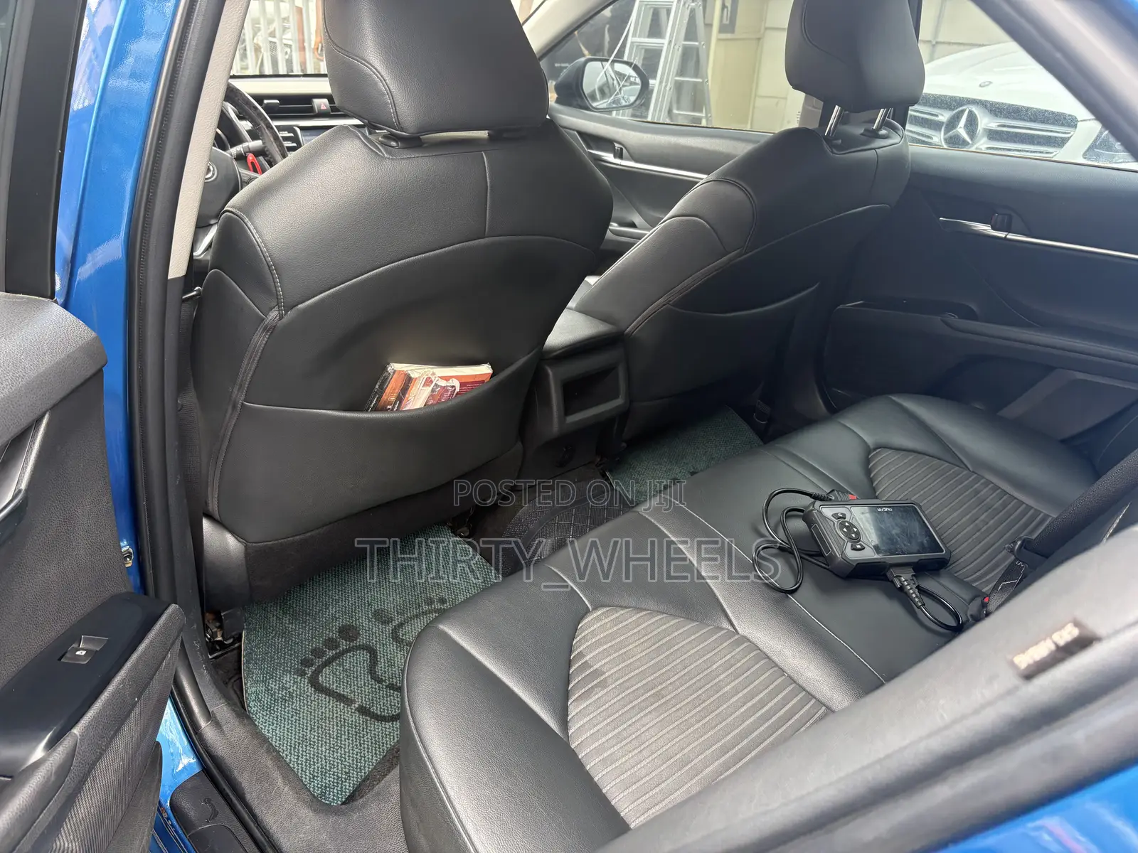 Toyota Camry 2018 Blue