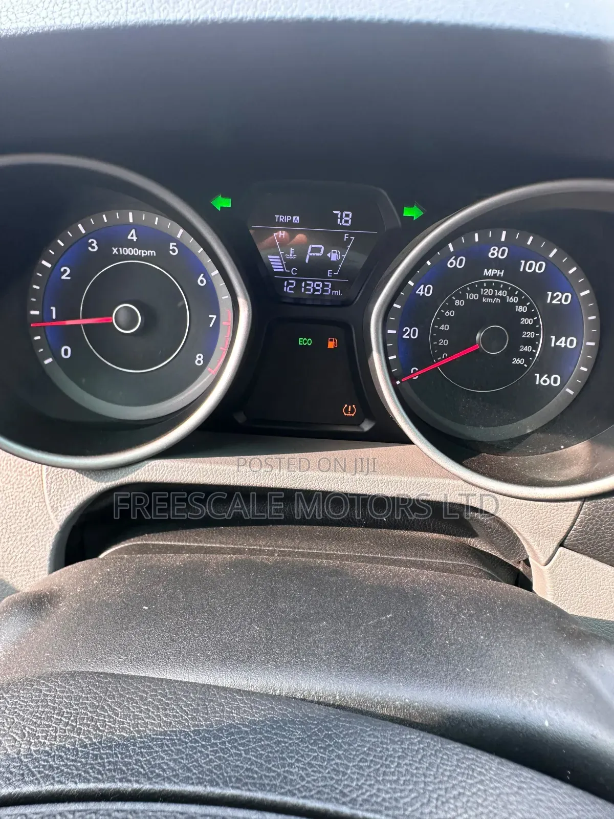 Hyundai Elantra 2015 Red