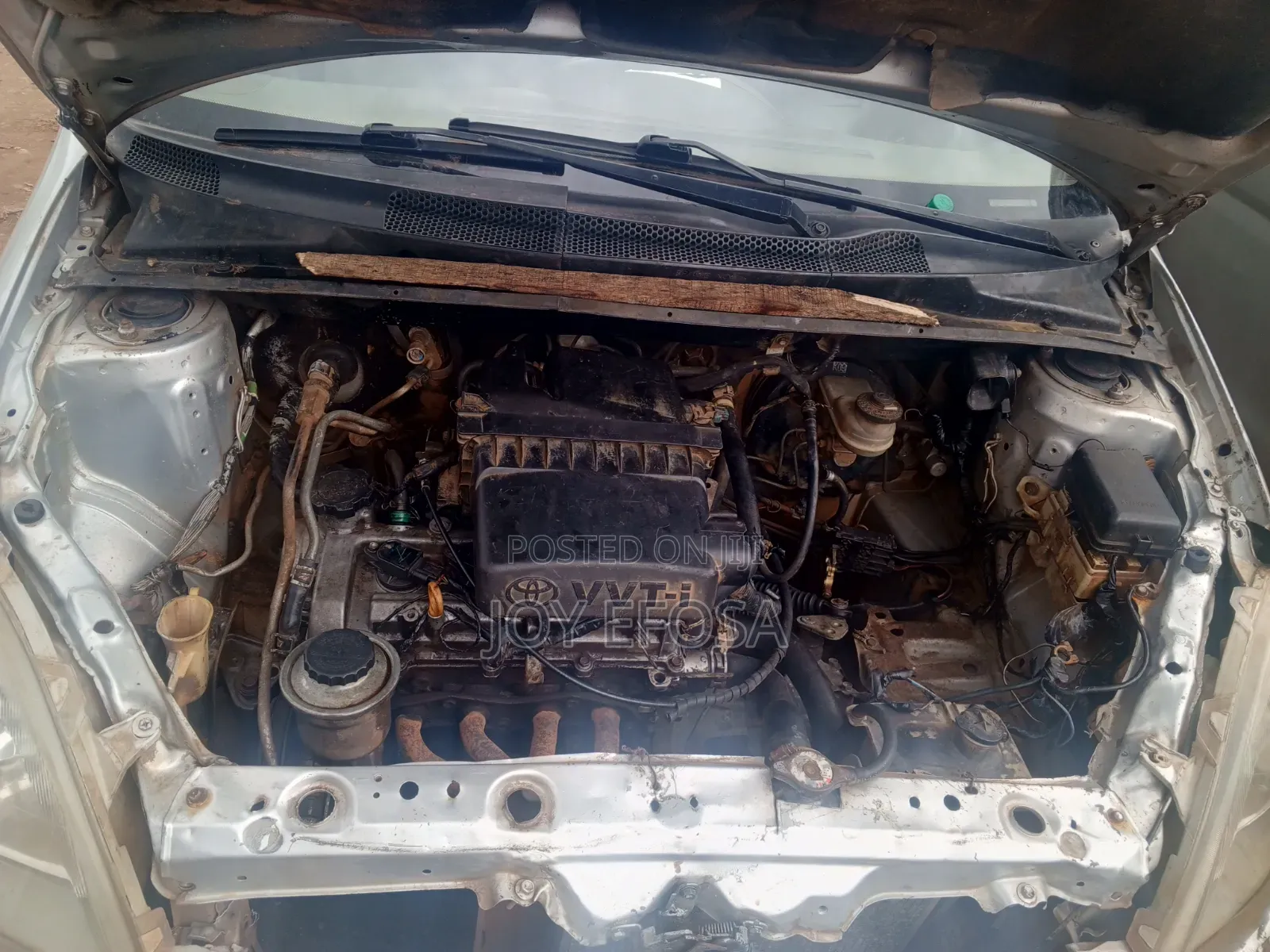Toyota Yaris 1.5 2000 Silver