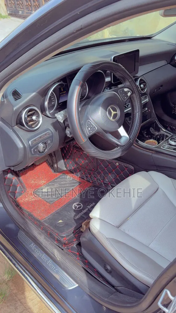 Mercedes-Benz C300 2016 Gray