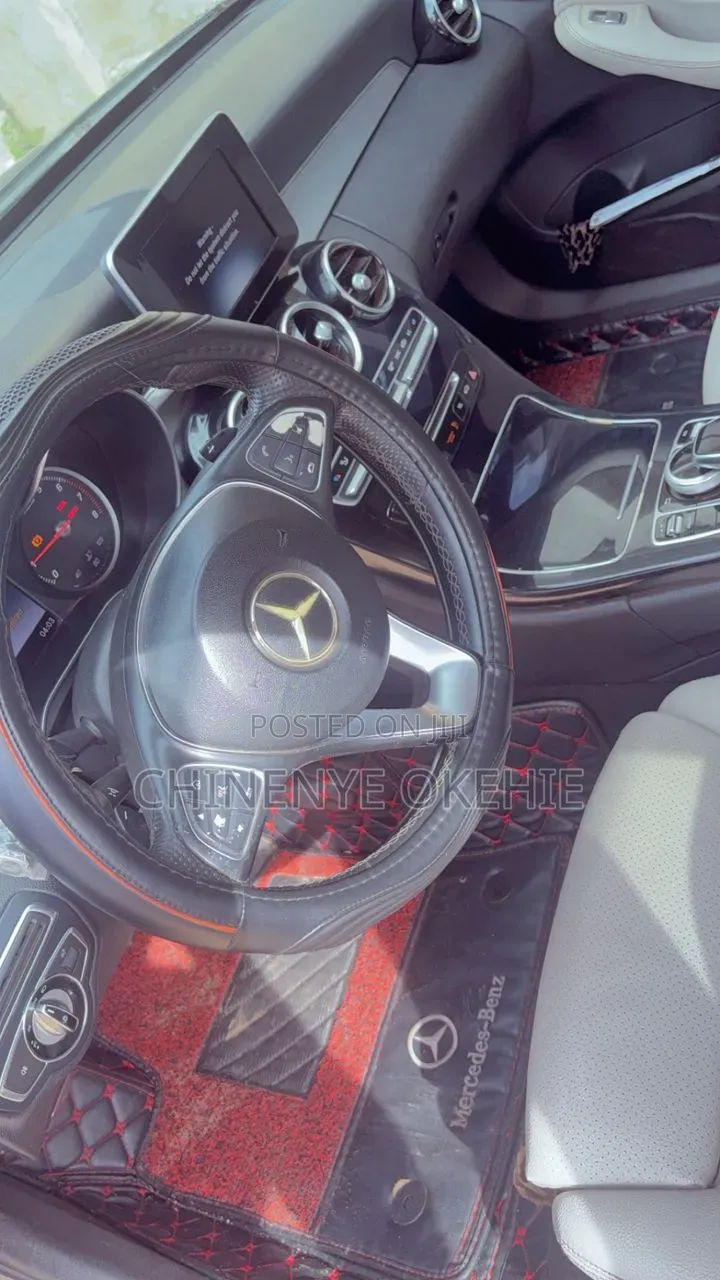 Mercedes-Benz C300 2016 Gray