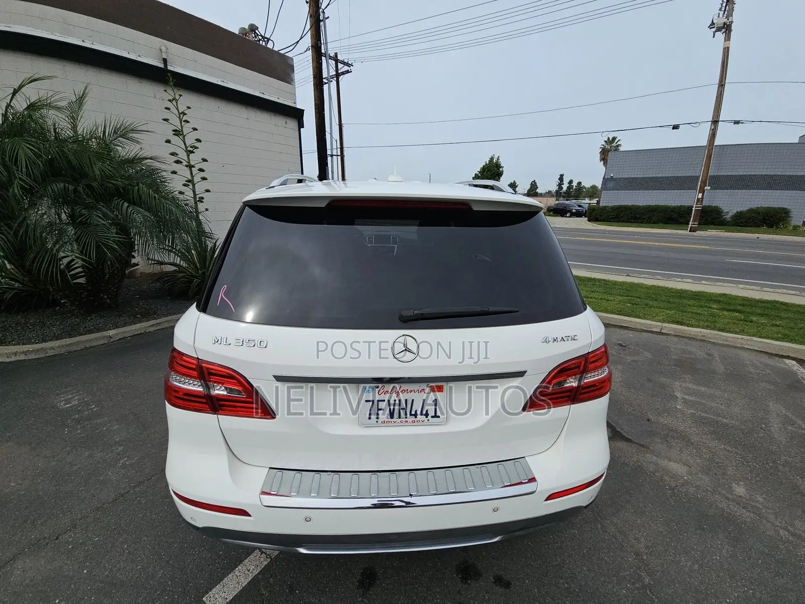 Mercedes-Benz M Class ML350 4MATIC 4dr SUV AWD (3.5L 6cyl 7A) 2014
