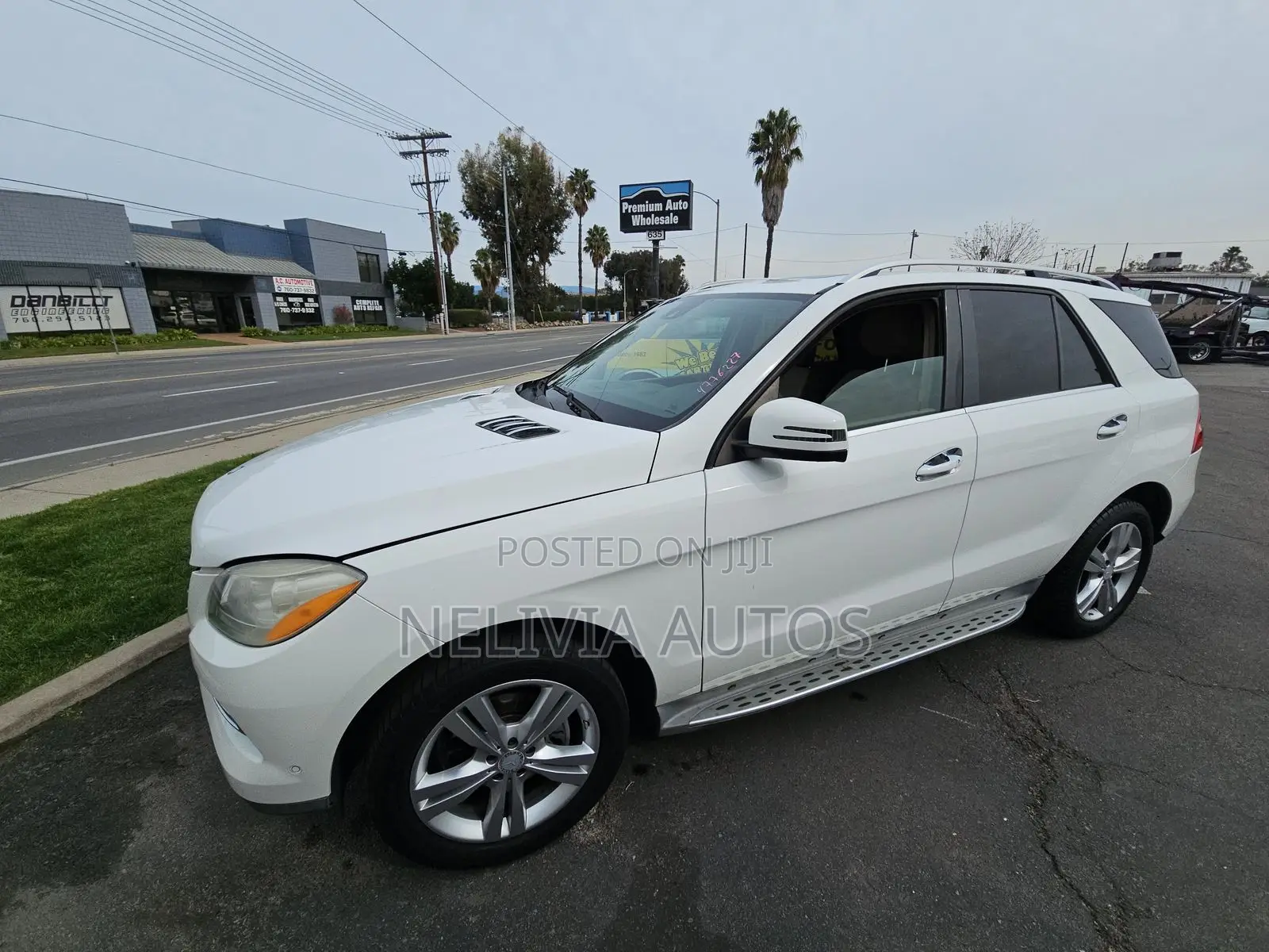 Mercedes-Benz M Class ML350 4MATIC 4dr SUV AWD (3.5L 6cyl 7A) 2014