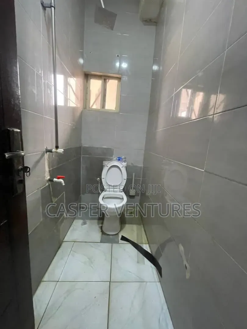 Mini Flat in Canal West, Osapa london for rent