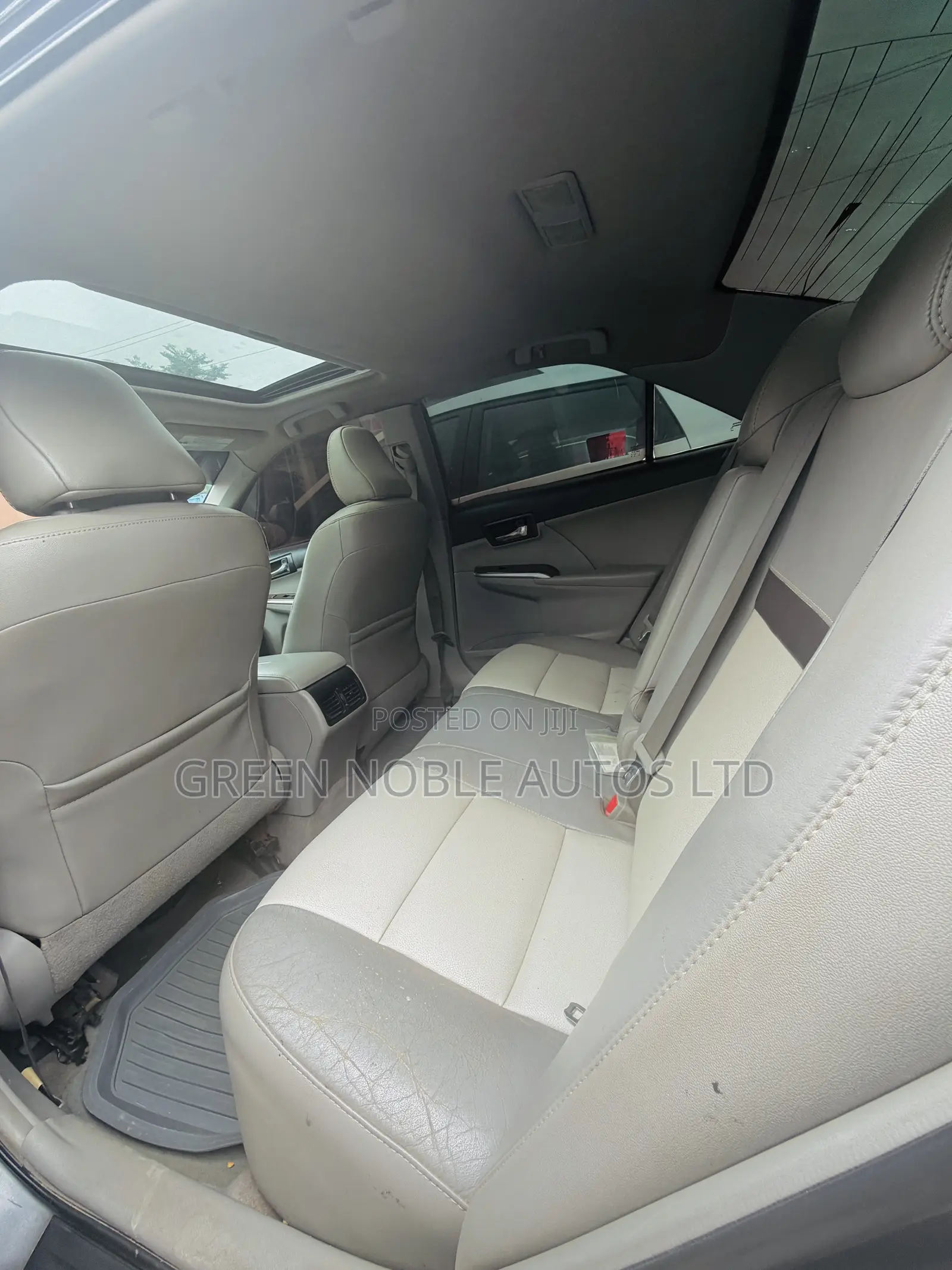 Toyota Camry XLE 4dr Sedan (3.5L 6cyl 6A) 2014 Gray