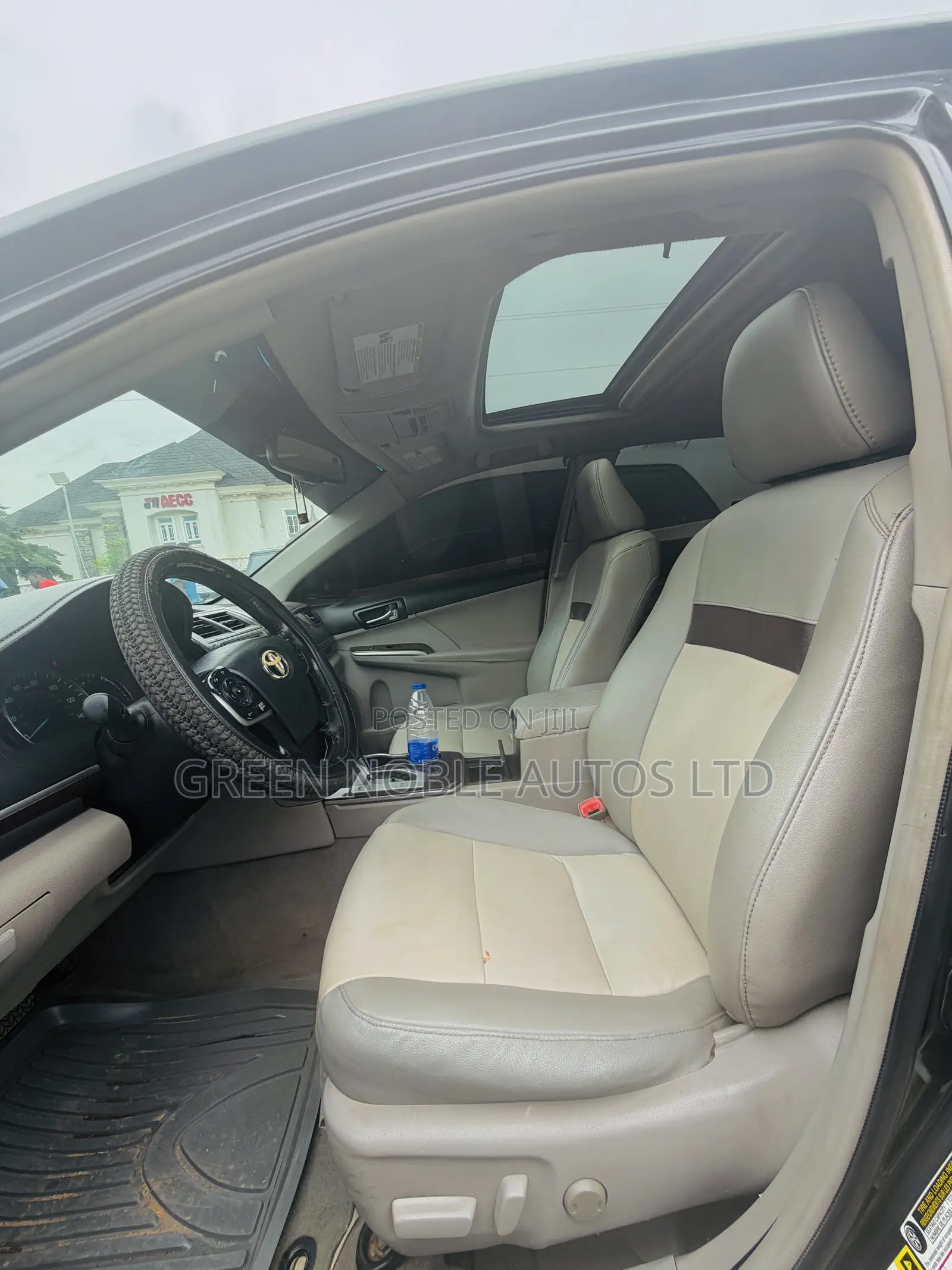 Toyota Camry XLE 4dr Sedan (3.5L 6cyl 6A) 2014 Gray