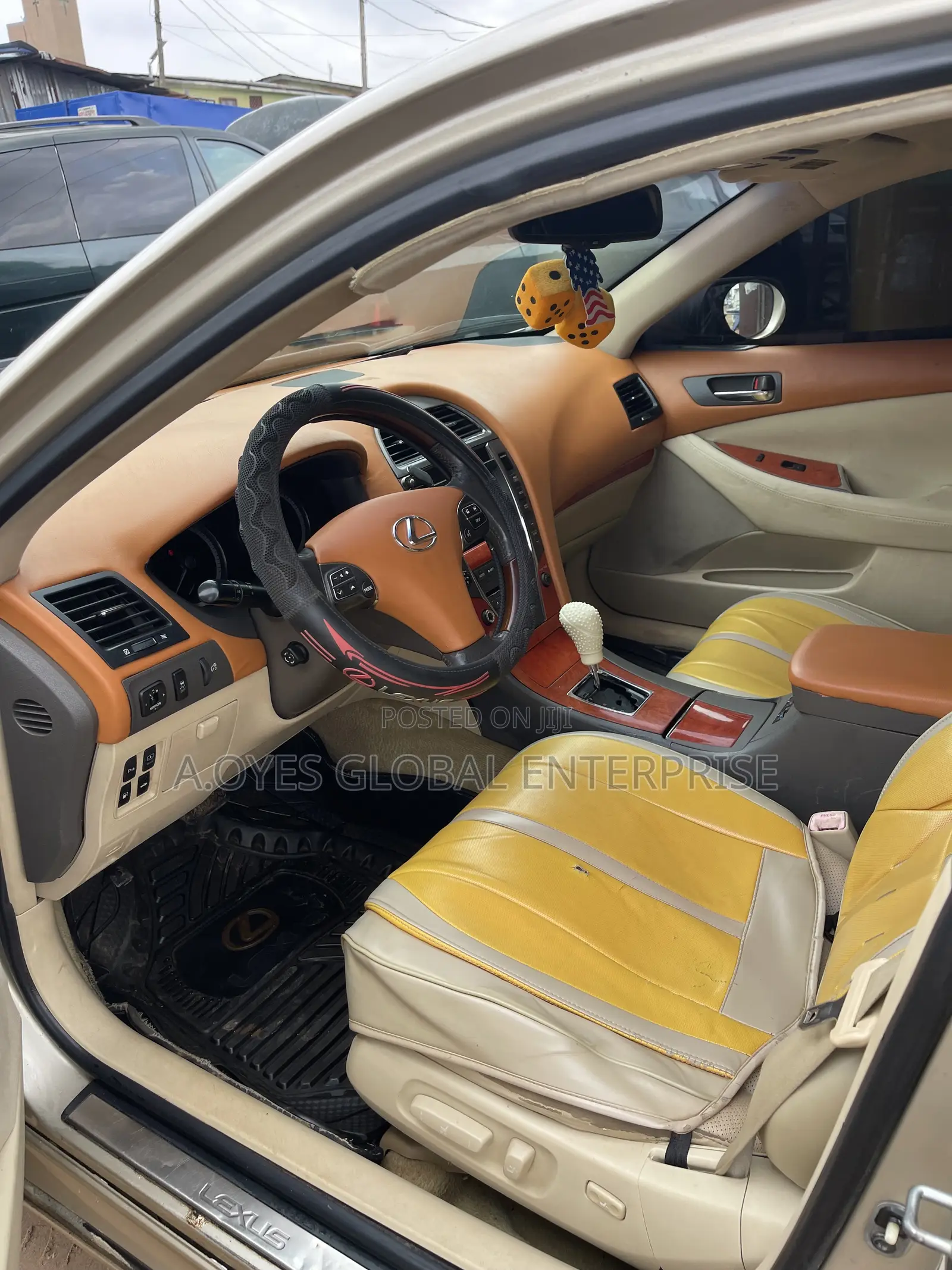 Lexus ES 350 2010 Gold