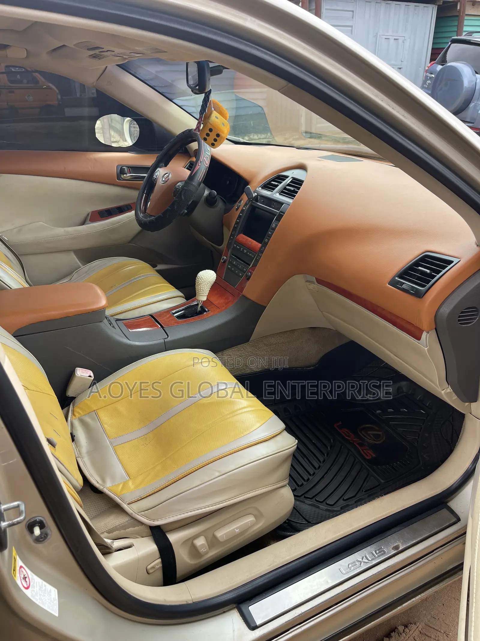 Lexus ES 350 2010 Gold