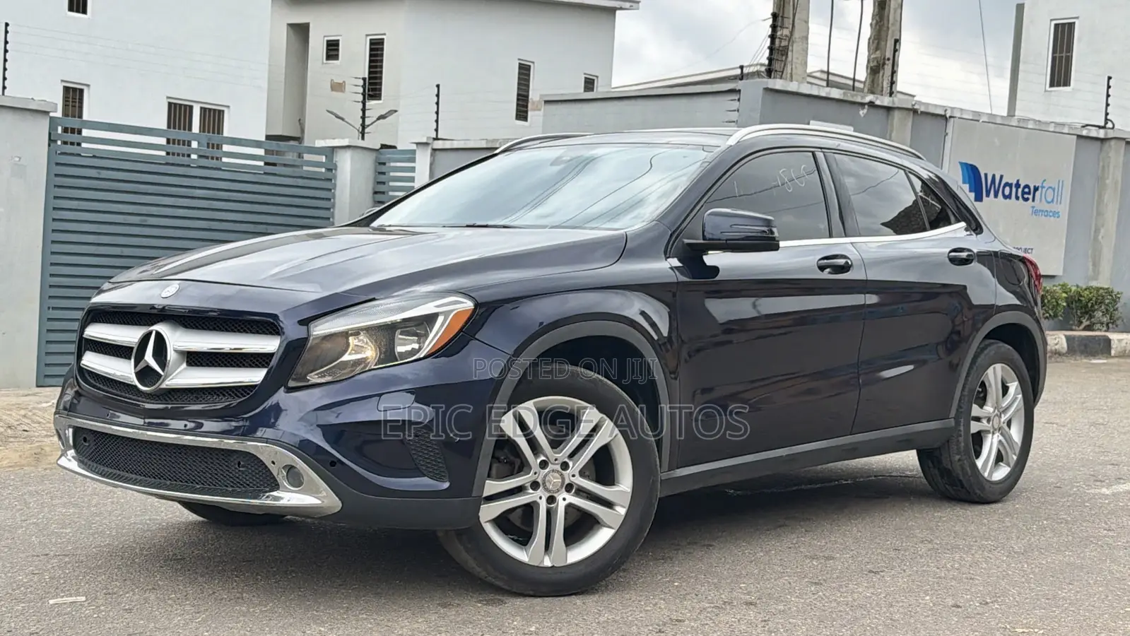 Mercedes-Benz GLA 250 2017 Blue