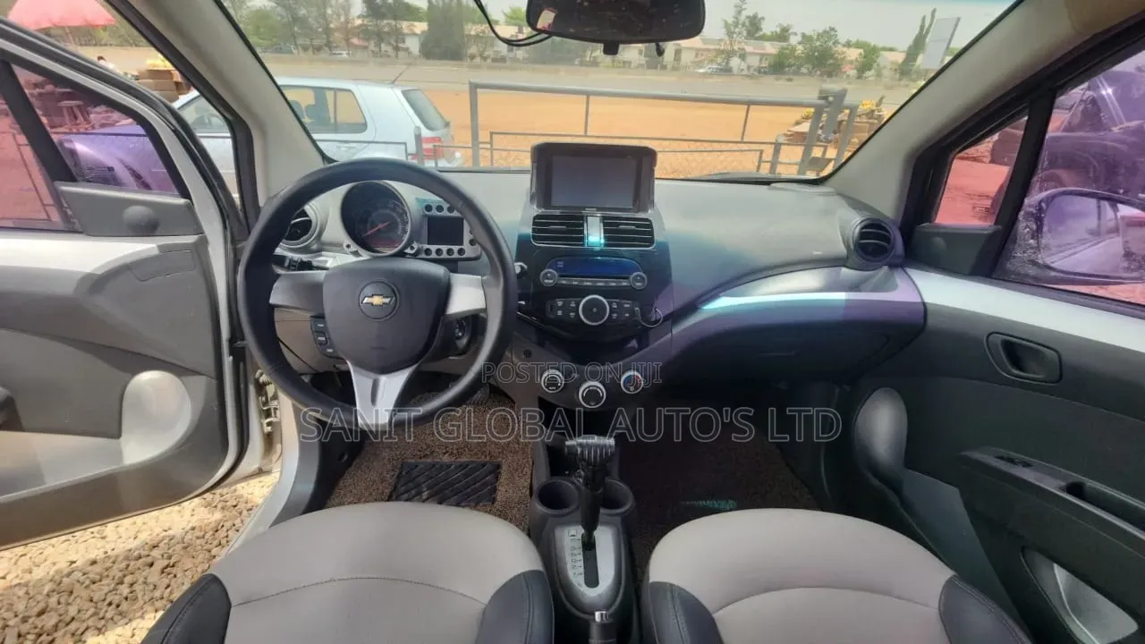 Chevrolet Spark 2011 Silver
