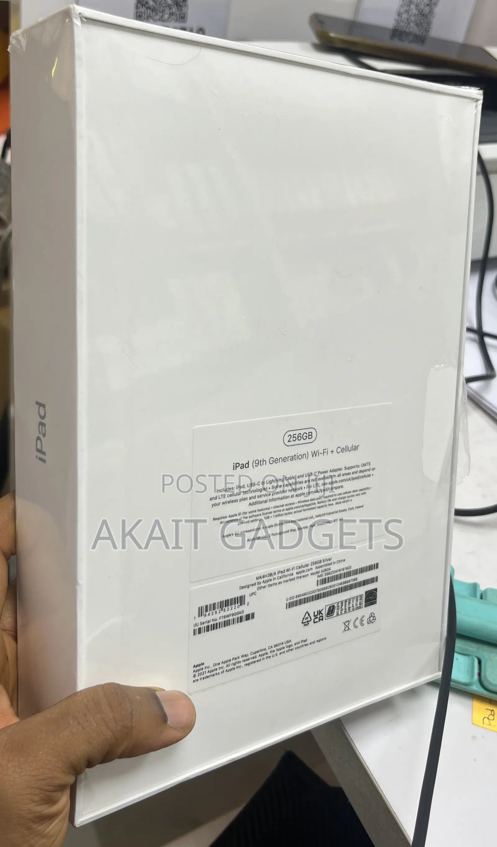New Apple iPad 10.2 (2021) 256 GB Silver