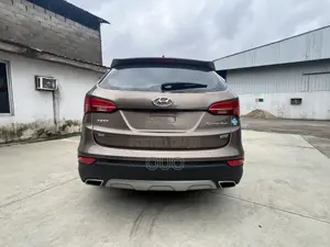 Hyundai Santa Fe 2016 Brown