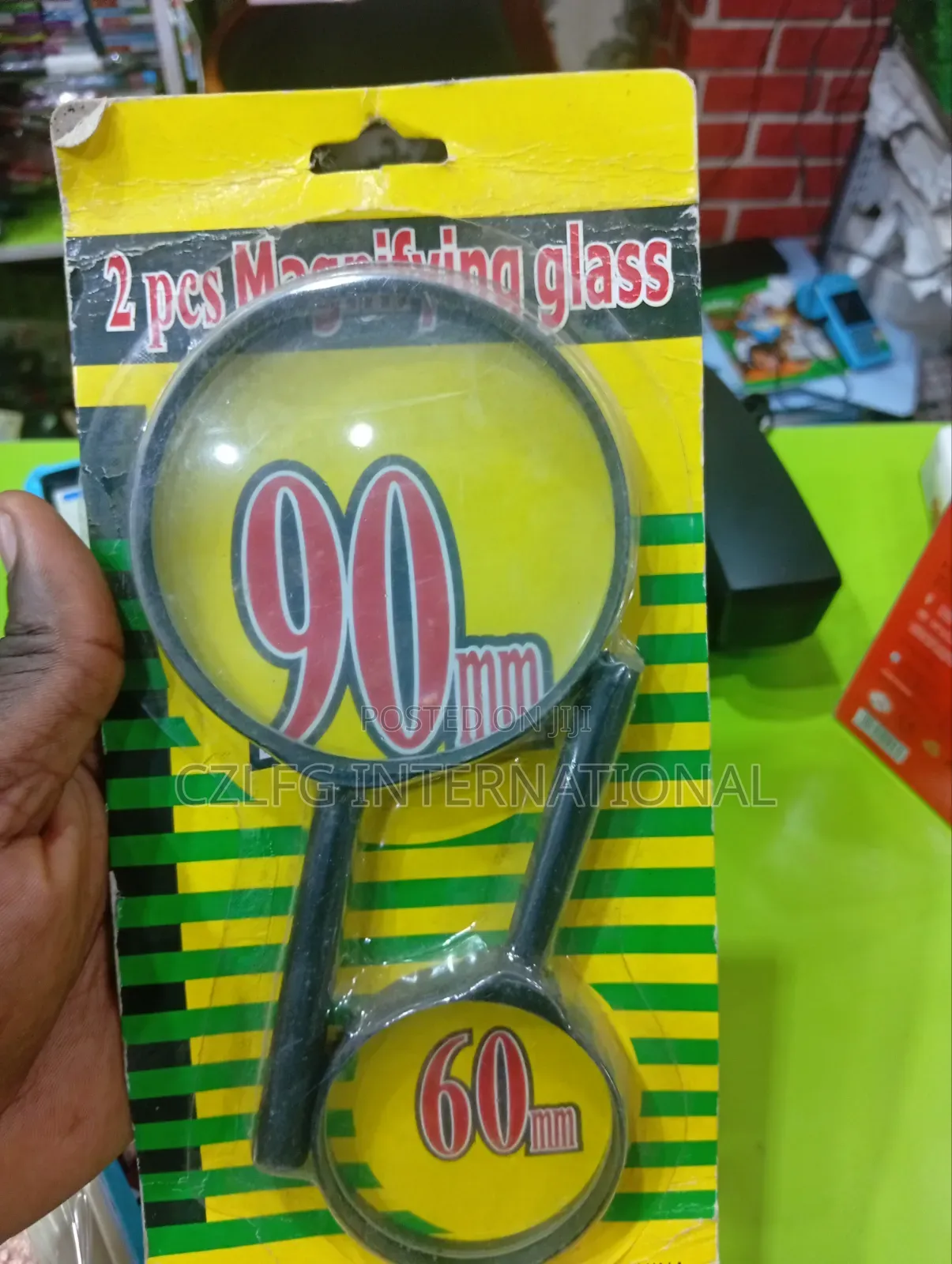 2 Pcs Magnifying Glass