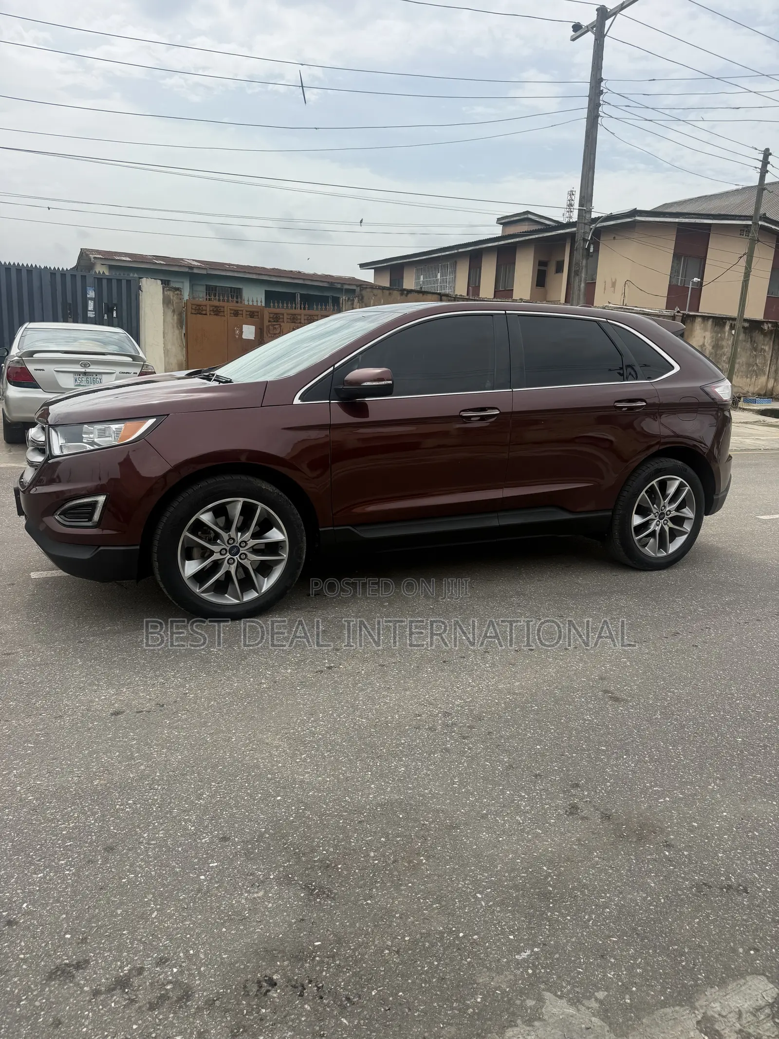 Ford Edge Titanium 4dr AWD 2017 Burgundy