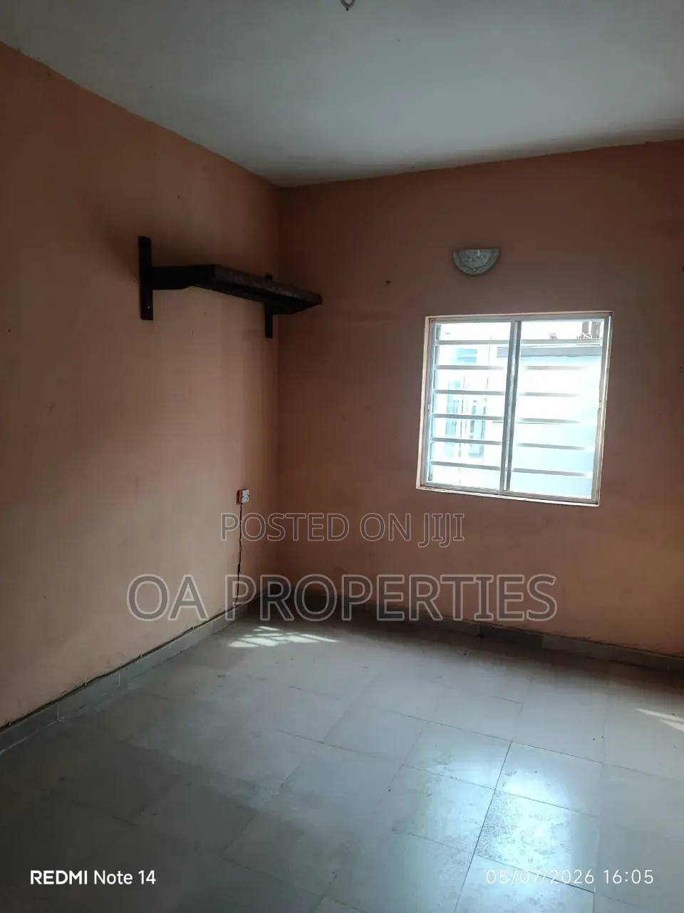 Studio Apartment in Farayola Off for rent