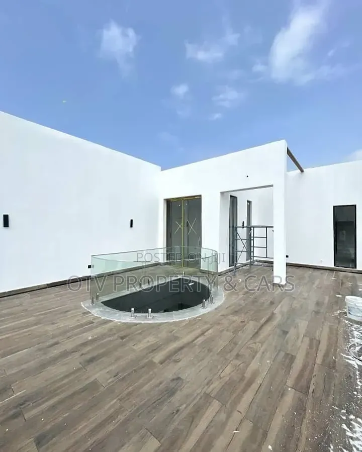 6bdrm Duplex in Ikate for sale