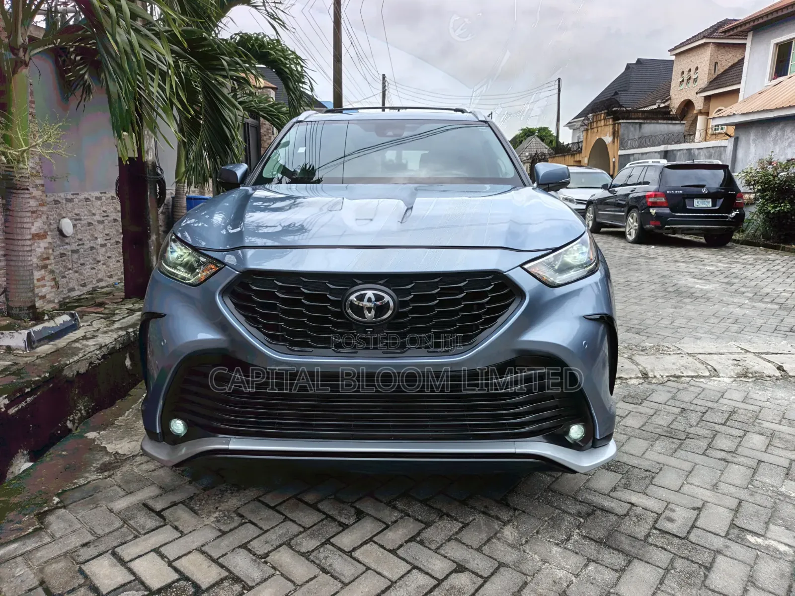 Toyota Highlander Limited AWD 2023 Blue