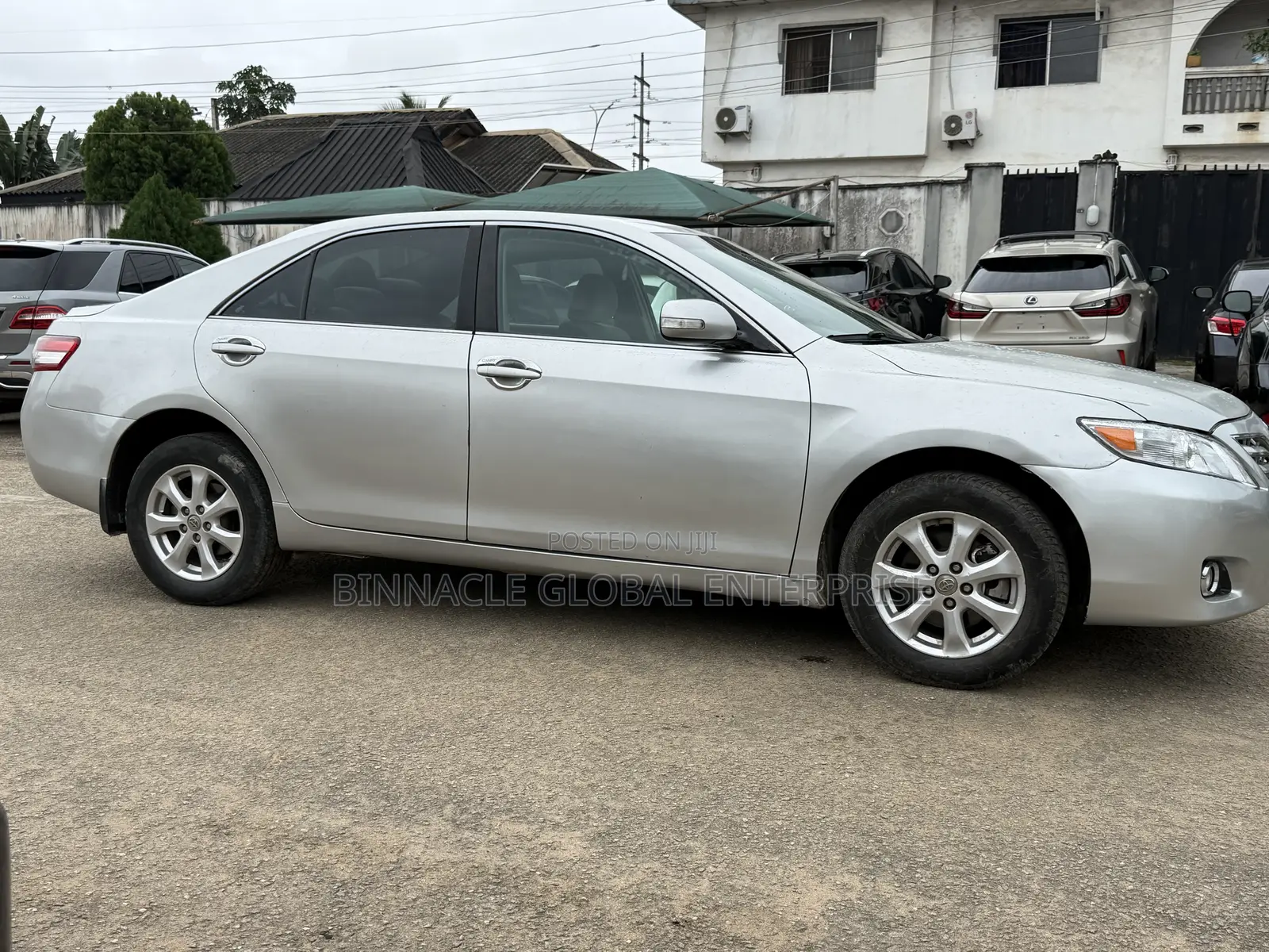 Toyota Camry LE 4dr Sedan (2.5L 4cyl 6AM) 2010 Silver