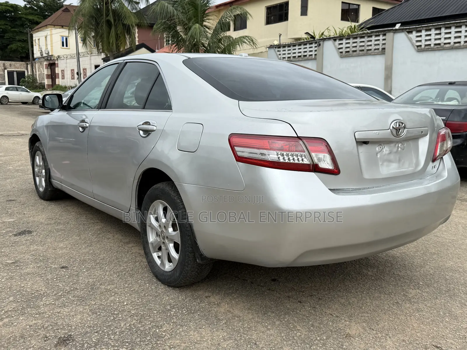 Toyota Camry LE 4dr Sedan (2.5L 4cyl 6AM) 2010 Silver