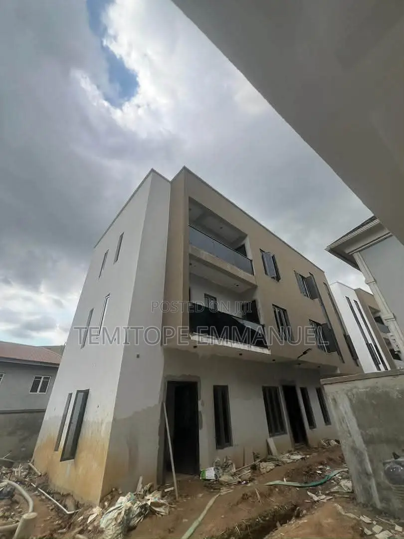 Furnished 2bdrm Apartment in Isheri North for sale