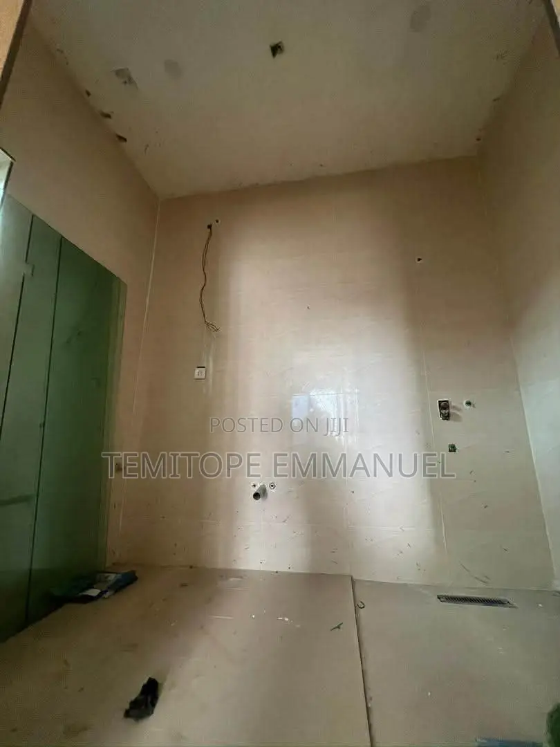 Furnished 2bdrm Apartment in Isheri North for sale