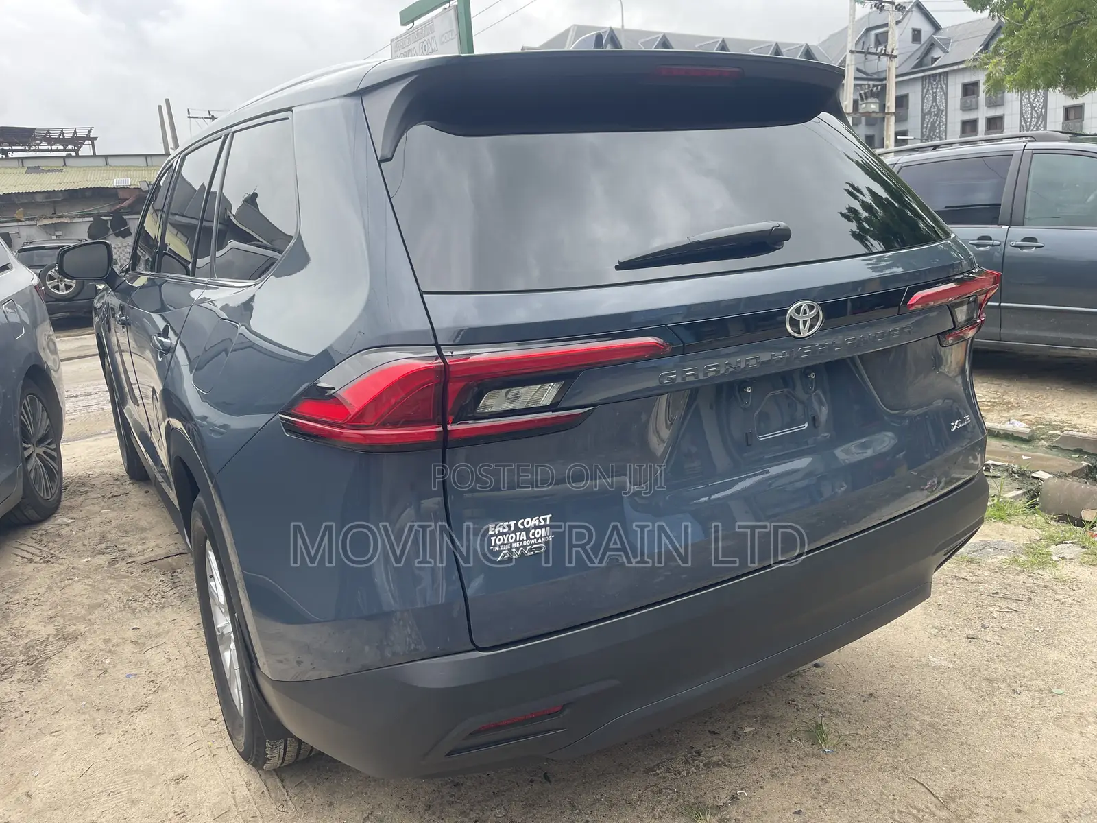 Toyota Highlander XLE AWD 2024 Blue