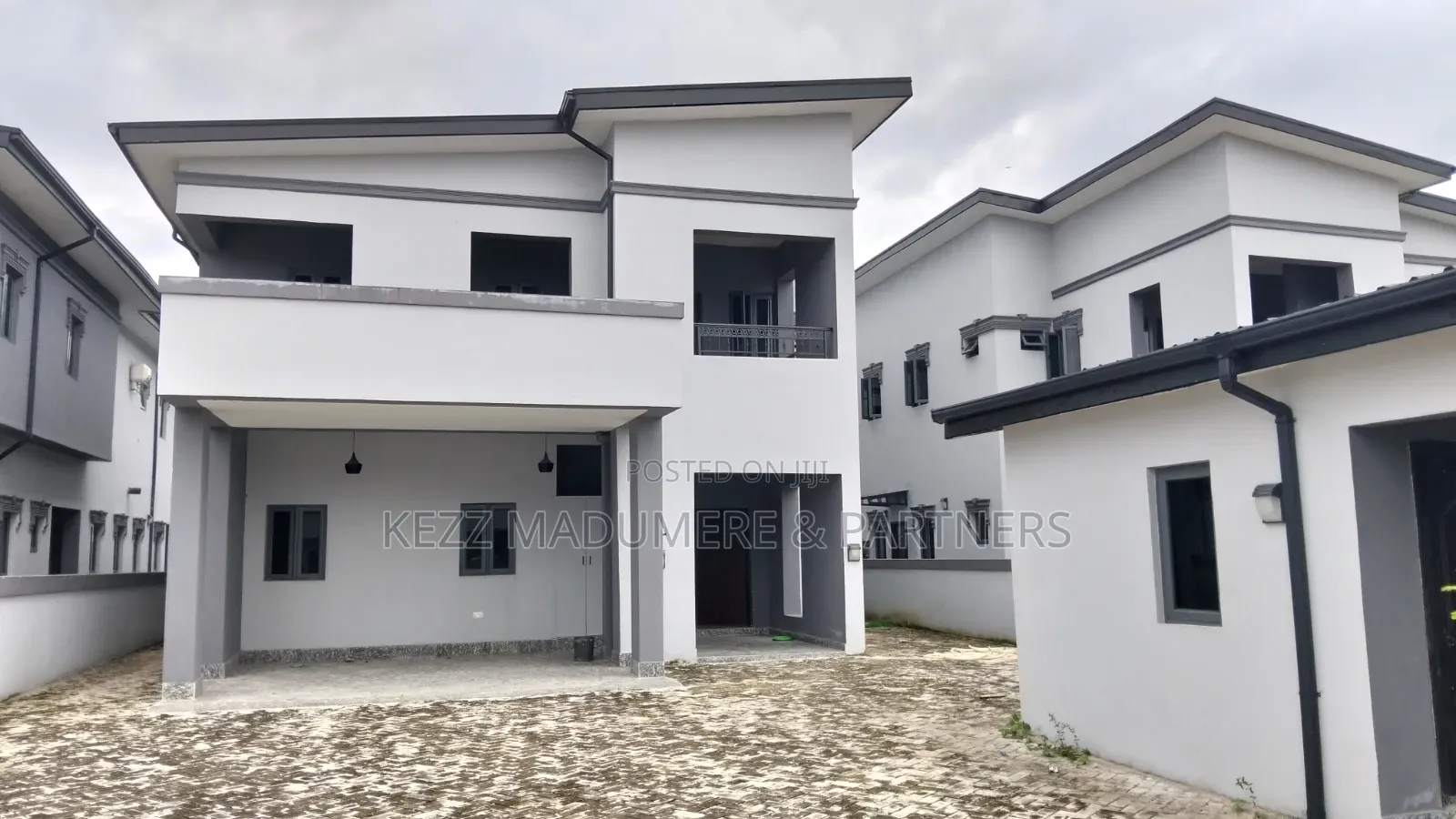 4bdrm Duplex in Near Shell for rent