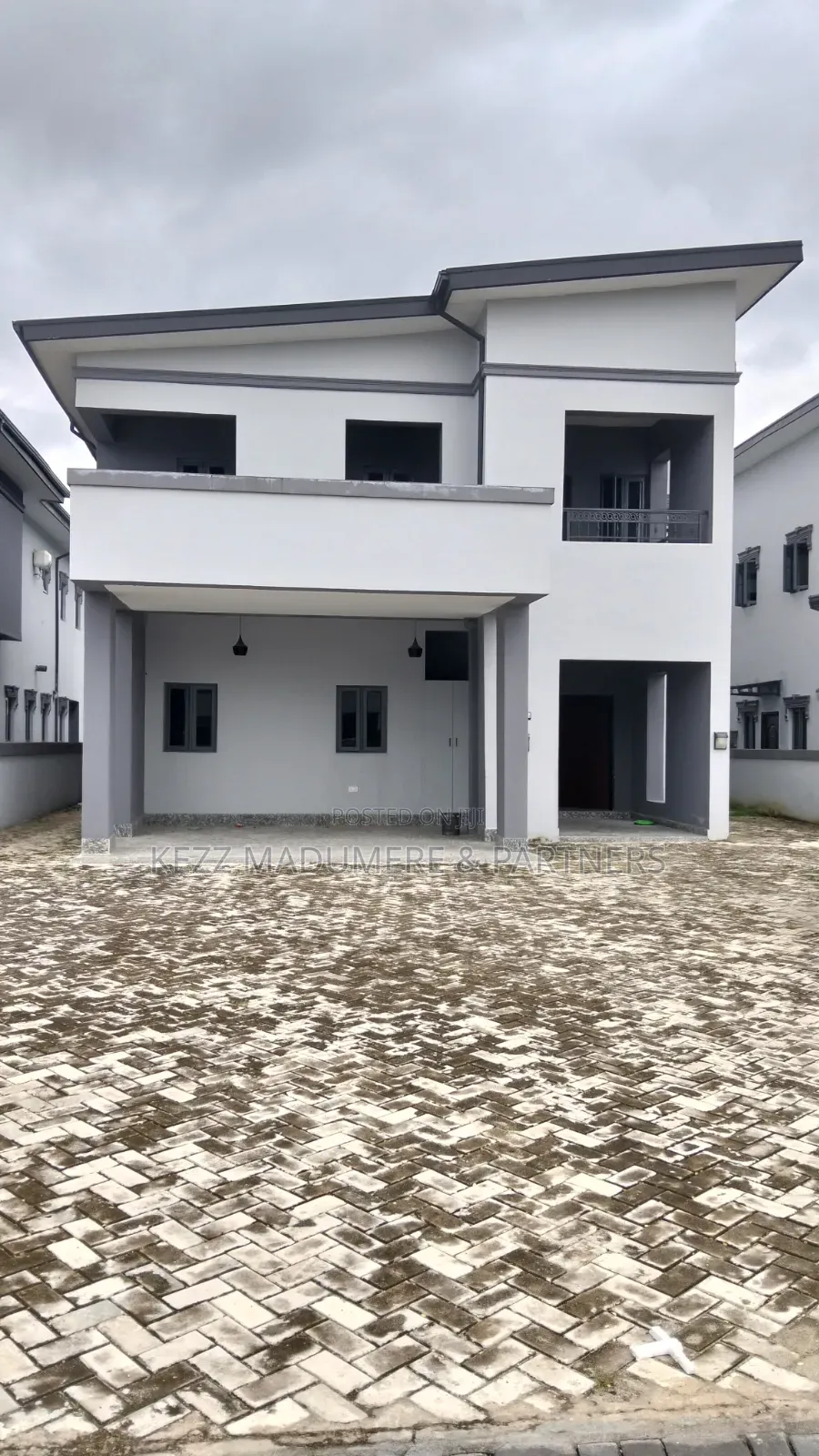 4bdrm Duplex in Near Shell for rent