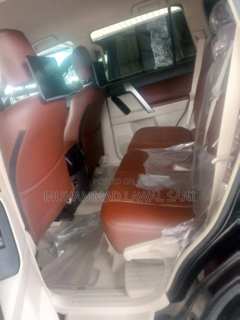Toyota Land Cruiser Prado 2019 Black