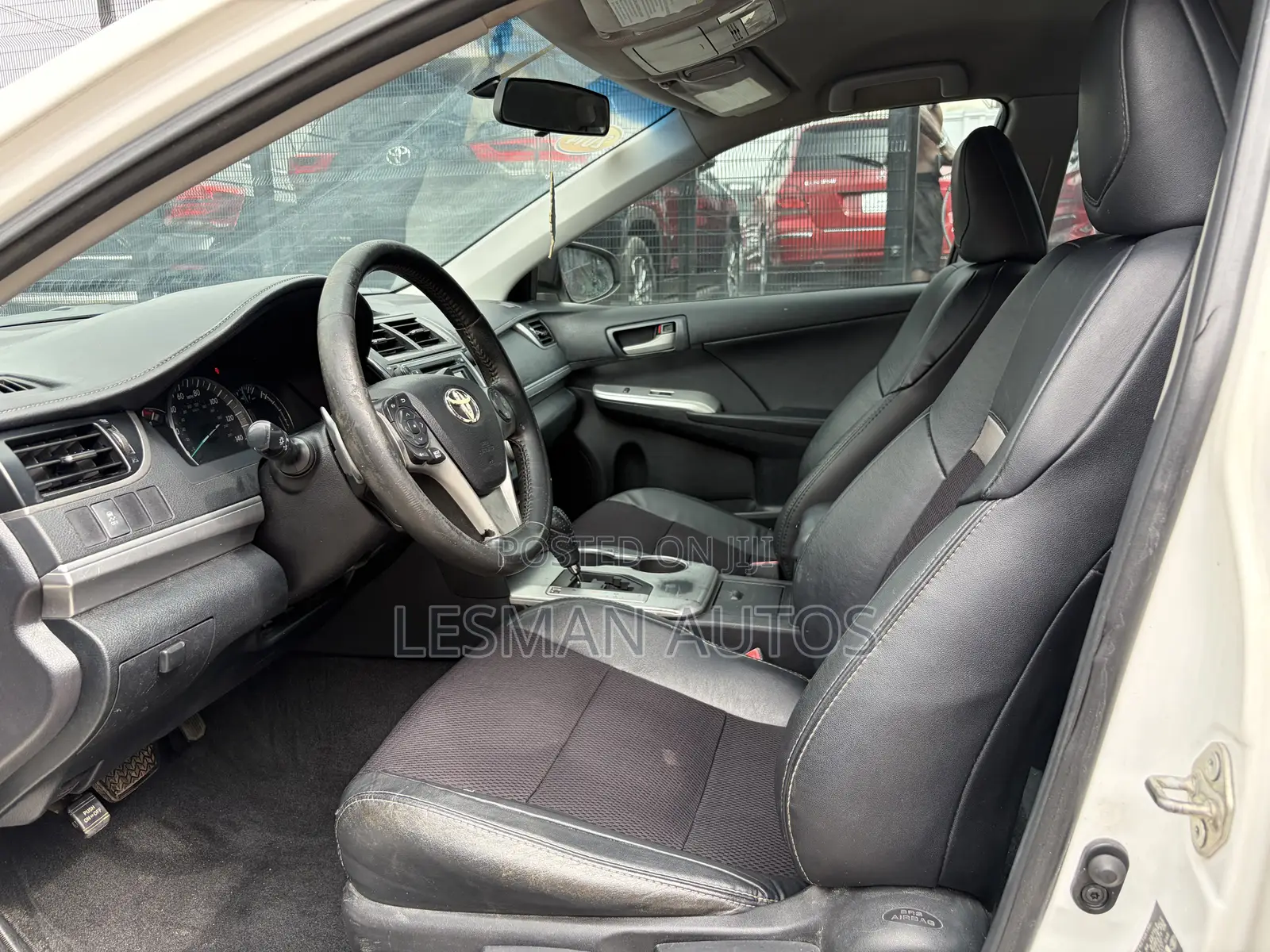 Toyota Camry SE 4dr Sedan (2.5L 4cyl 6A) 2013 White