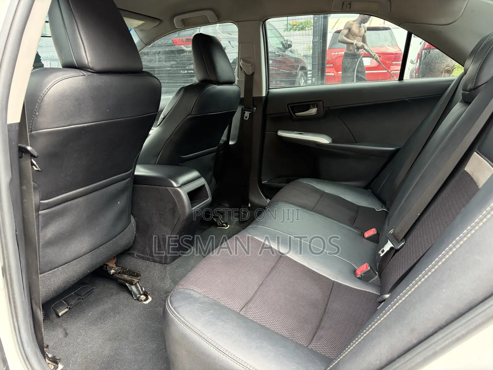 Toyota Camry SE 4dr Sedan (2.5L 4cyl 6A) 2013 White