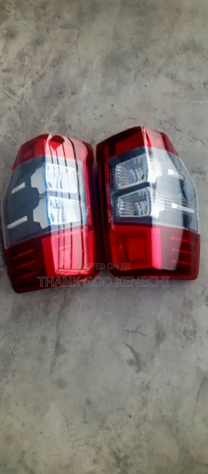 Sent of Back Light Mitsubishi L200