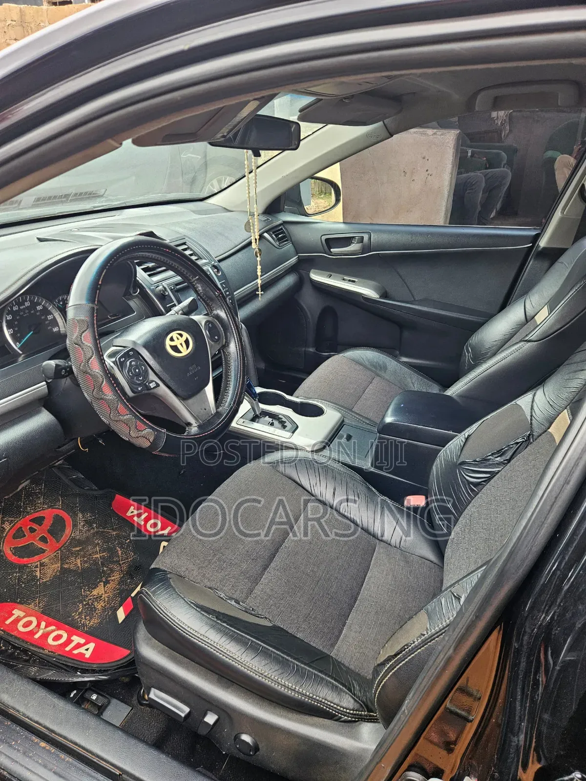 Toyota Camry SE 4dr Sedan (2.5L 4cyl 6A) 2013 Black