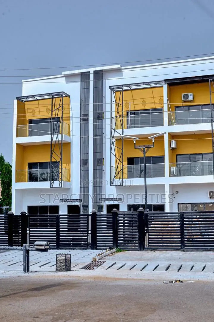 Furnished 4bdrm Duplex in Secured Estate, Life Camp for sale