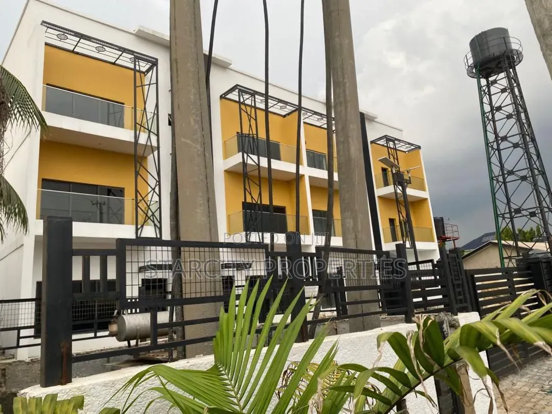 Furnished 4bdrm Duplex in Secured Estate, Life Camp for sale