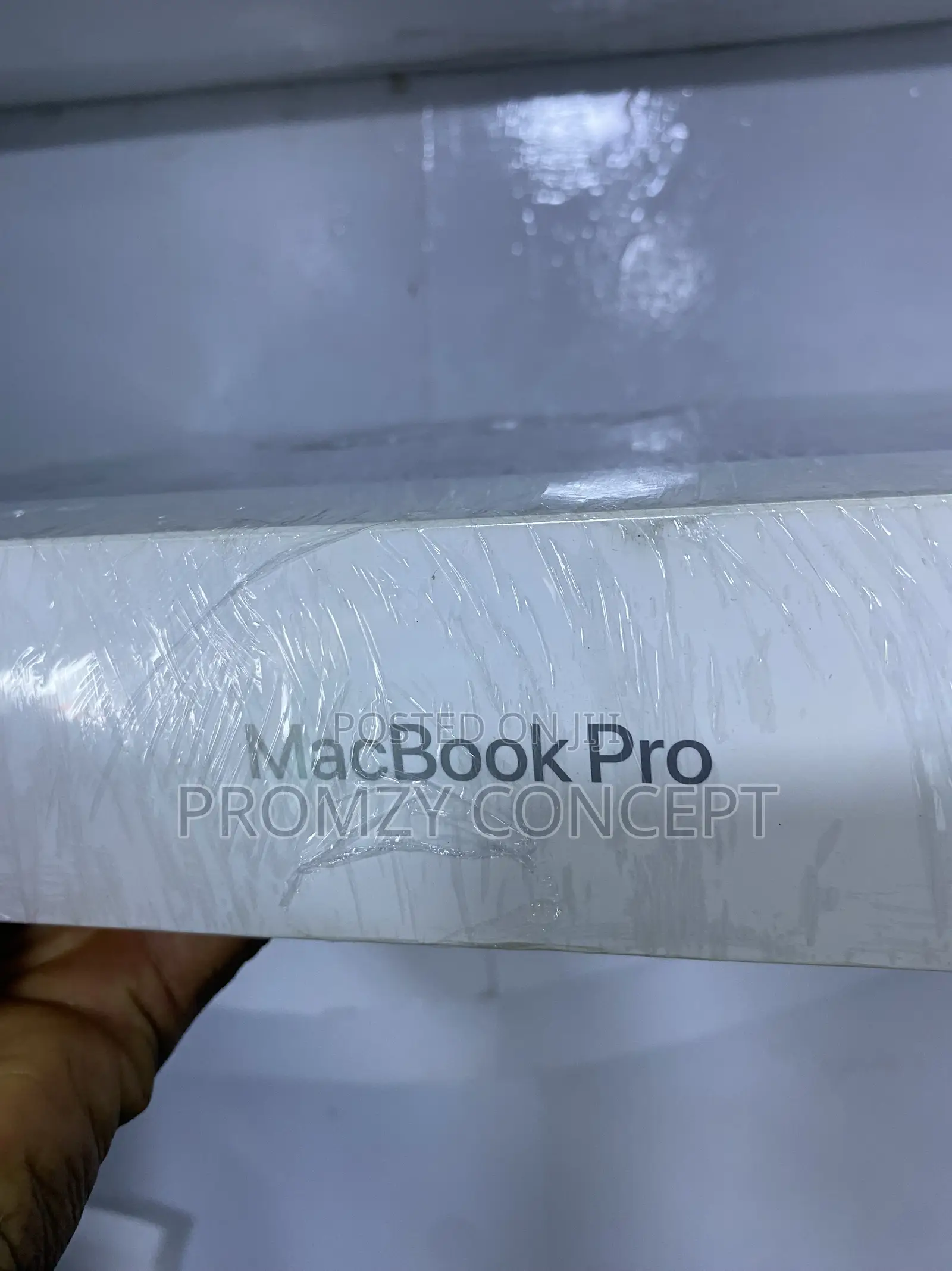 New Laptop Apple MacBook Pro 2026 M5 Max 48GB Apple M5 Max SSD 2T