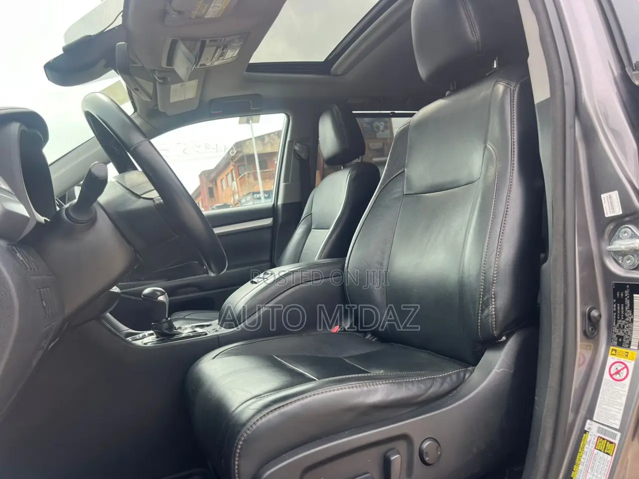 Toyota Highlander XLE 4x4 V6 (3.5L 6cyl 8A) 2018 Gray