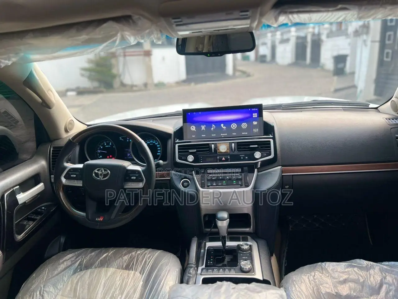 Toyota Land Cruiser 4.5 V8 GX-R 2012 White
