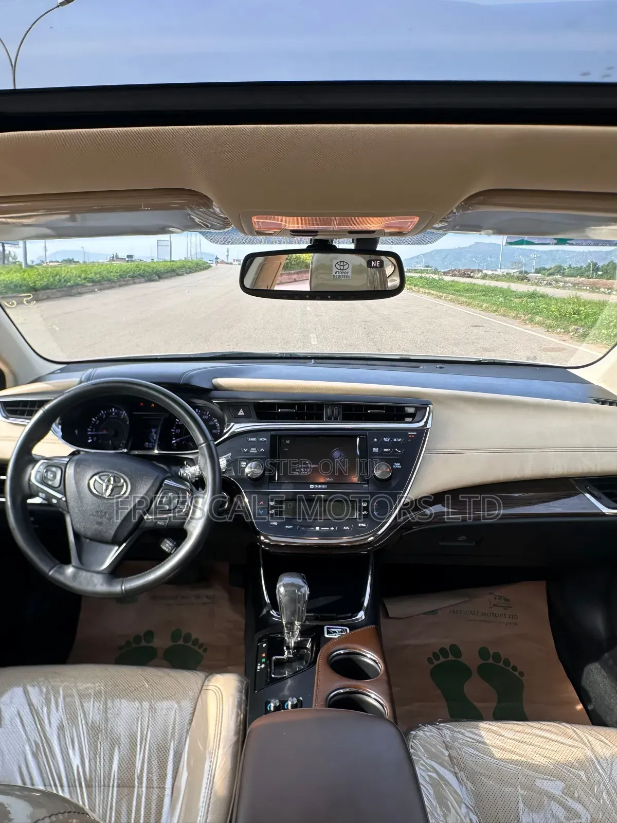 Toyota Avalon 2014 White