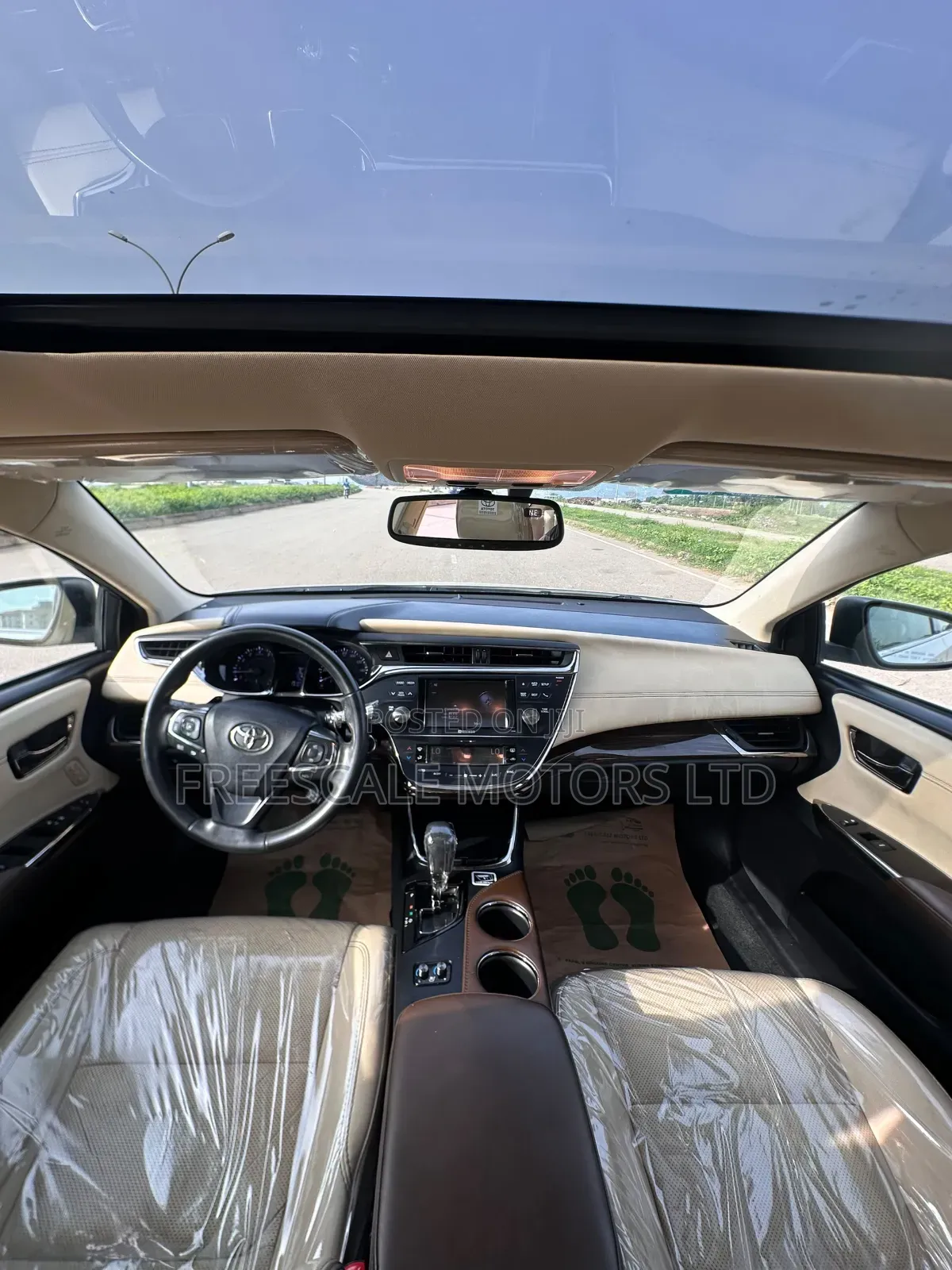 Toyota Avalon 2014 White