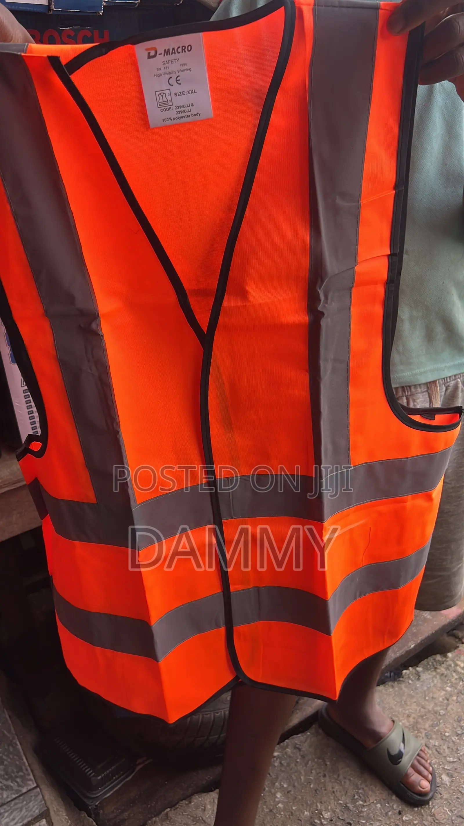 D-macro Safety Brand Reflective Safety Vest.