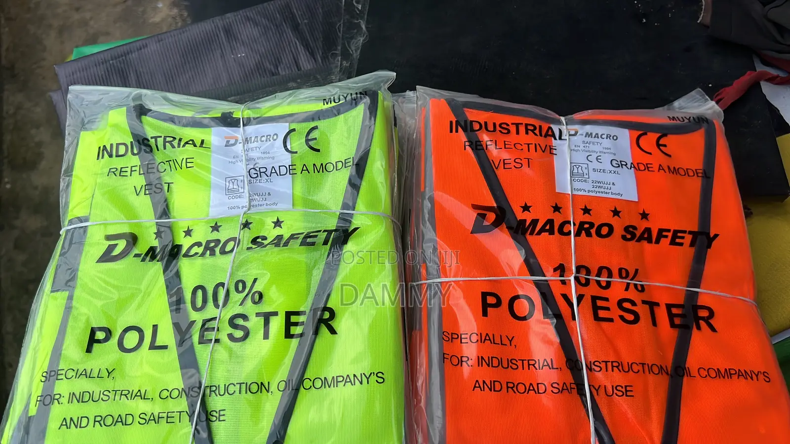 D-macro Safety Brand Reflective Safety Vest.