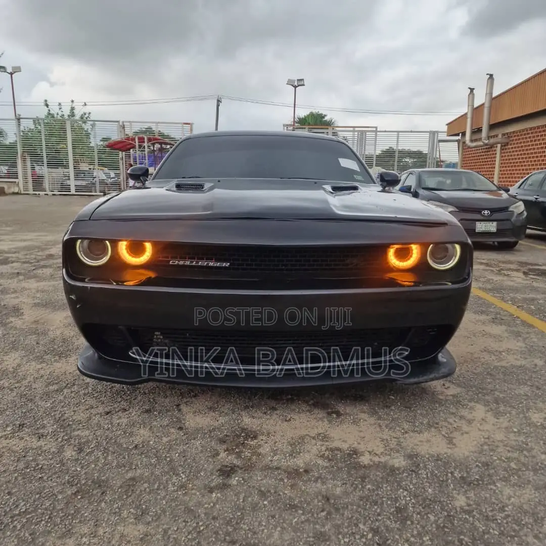 Dodge Challenger 2011 Black