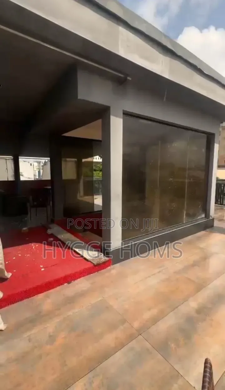 Prime Commercial Building Ideal for Lounge/Club Vi