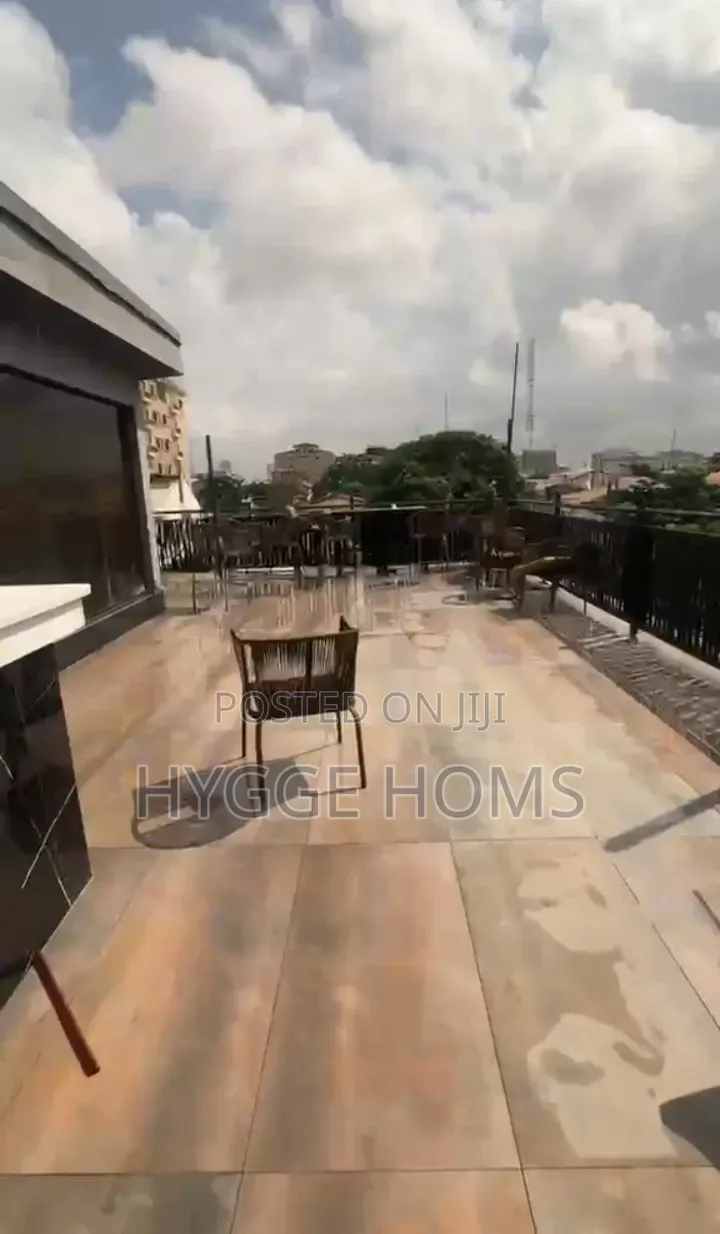 Prime Commercial Building Ideal for Lounge/Club Vi