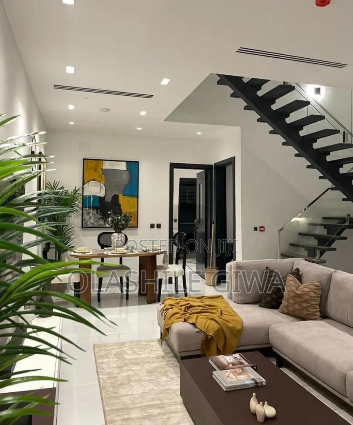 Two Bedroom Maisonette With Swimming Pool Gym