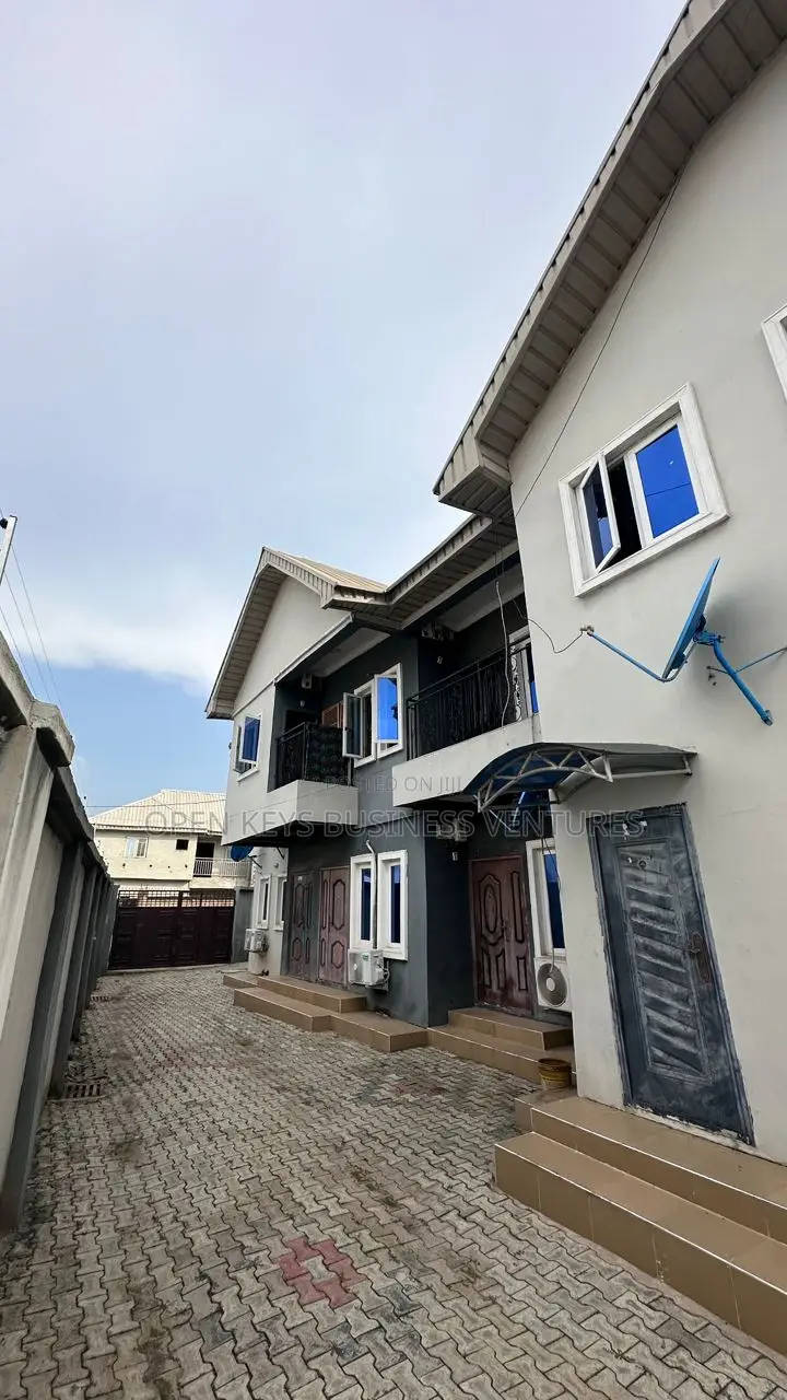Furnished 2bdrm Block of Flats in Oluode, Oluyole Estate for sale