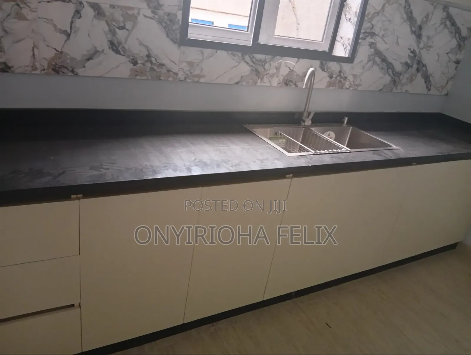 3bdrm Block of Flats in News Engineering, Dawaki for rent